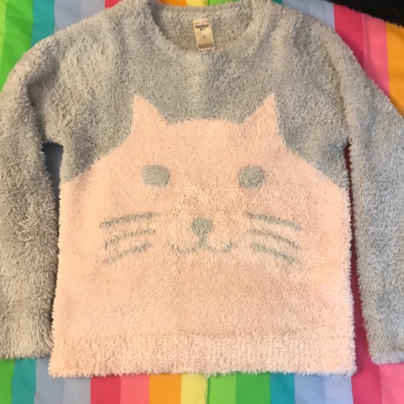 GUC OshKosh Fuzzy Sweaters (3) ((🎄present!!)) - Picture 2 of 4